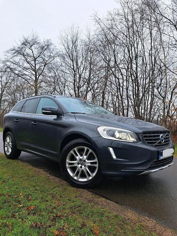 Gebraucht Volvo XC60 190 PS (139 kW) 2015 Andere farben SUV
