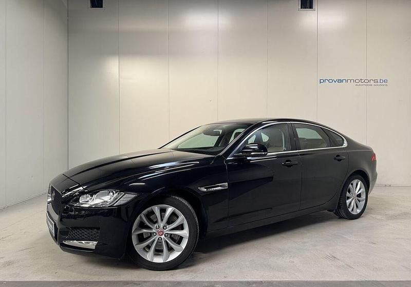 Gebraucht Jaguar XF 179 PS (131 kW) 2018 Schwarz Limousine