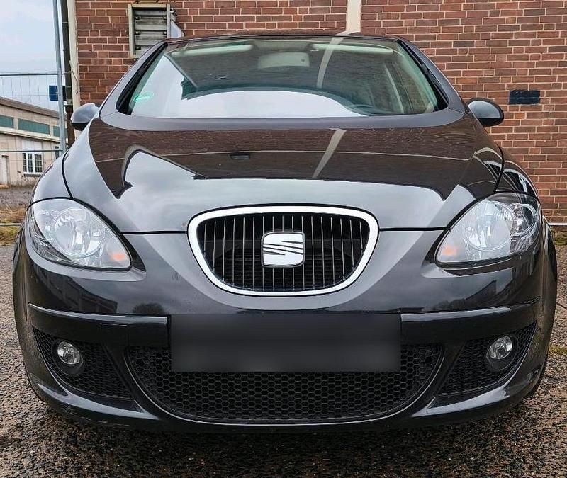 Gebraucht Seat Altea 105 PS (77 kW) 2009 Schwarz Limousine