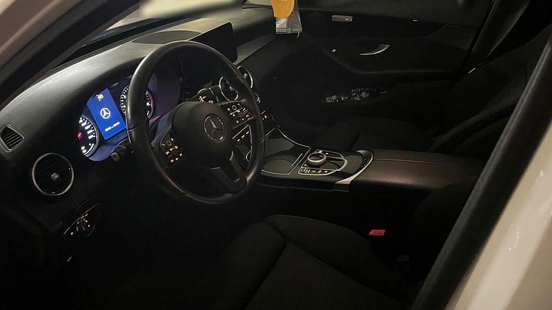 Gebraucht Mercedes C220 190 PS (139 kW) 2020 Schwarz Van / Kleinbus