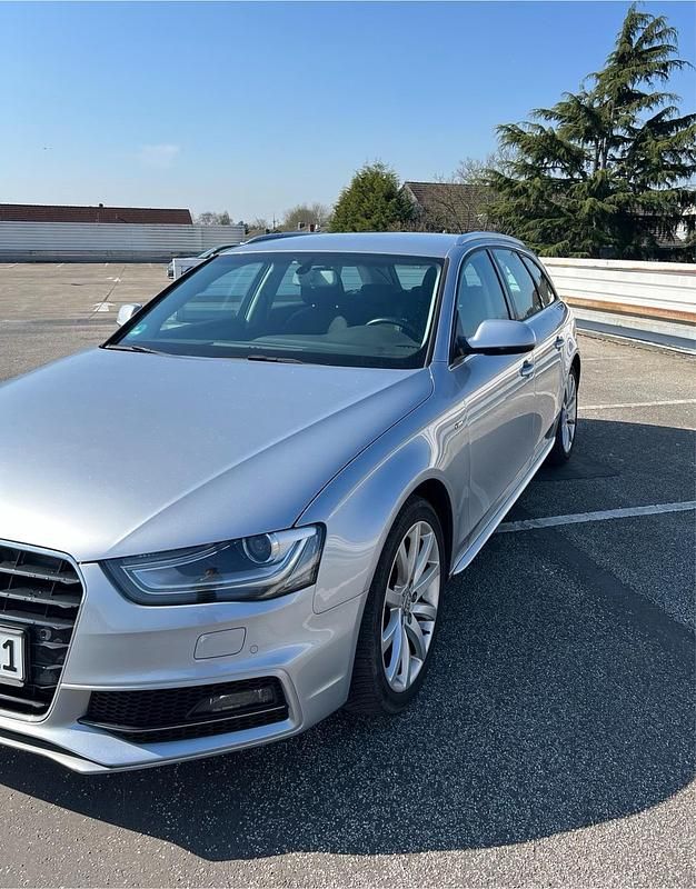 Gebraucht Audi A4 S-Line 177 PS (130 kW) 2014 Silber Kombi