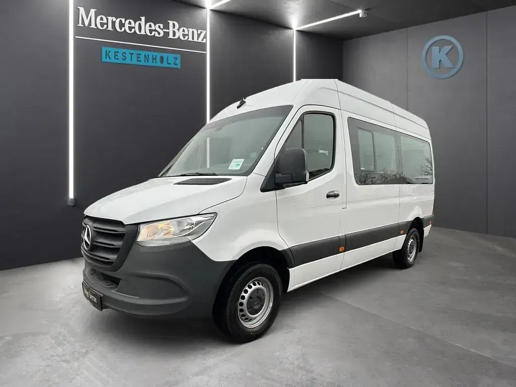Używany Mercedes Sprinter 150 KM (110 kW) 2023 Biały Van