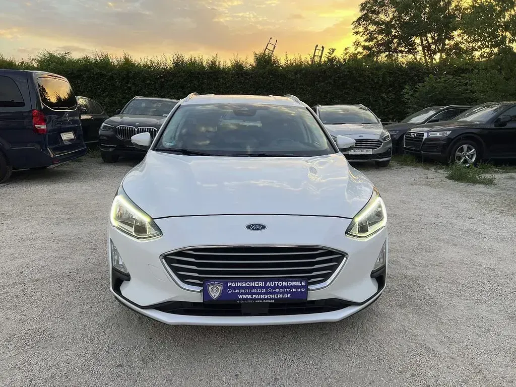 Gebraucht Ford Focus Cool & Connect 120 PS (88 kW) 2019 Weiß Limousine