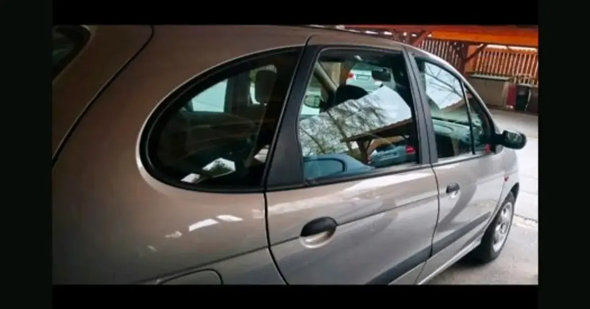Używany Renault Scénic 107 KM (78 kW) 2002 Srebrny Minivan