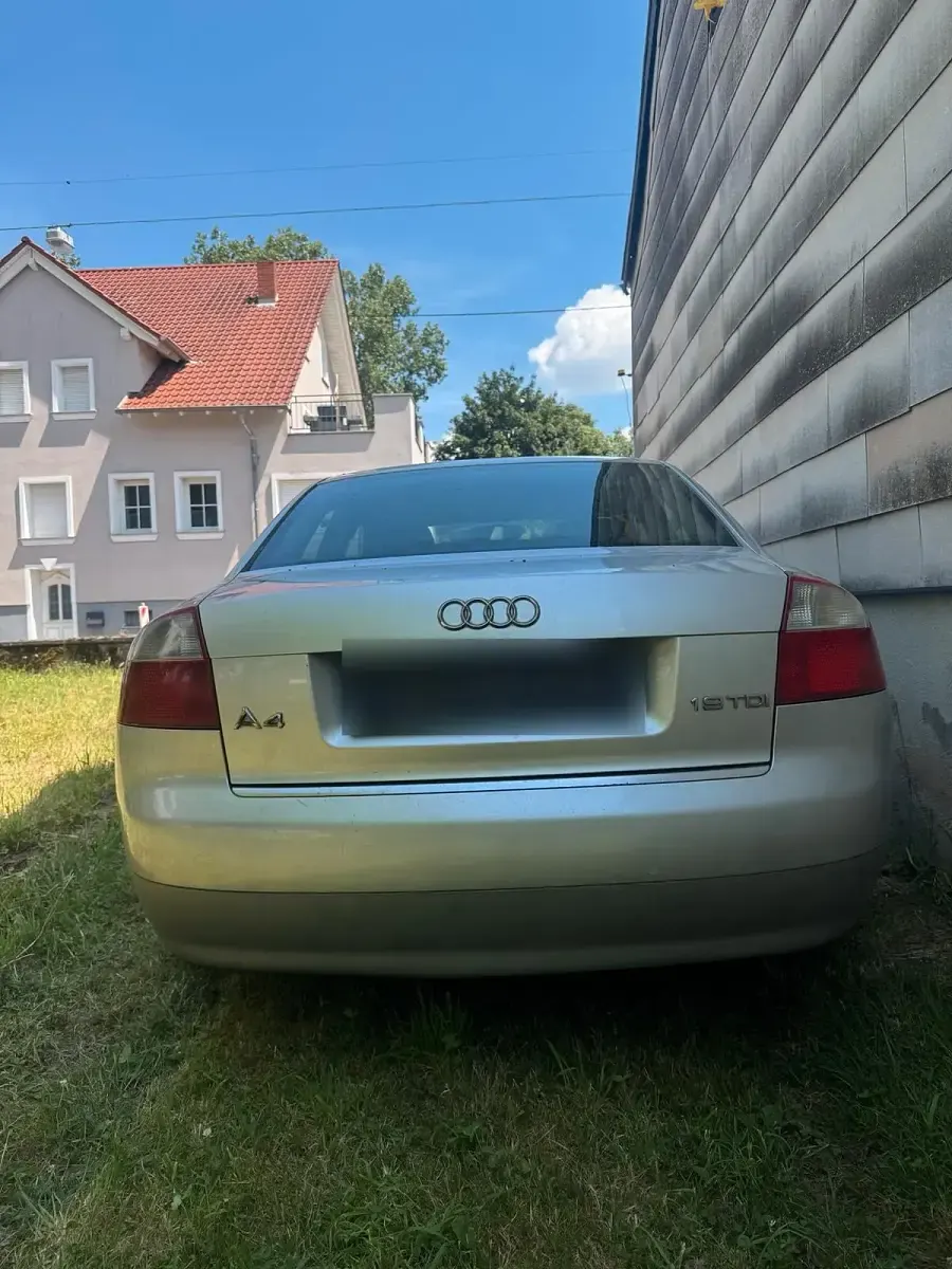Gebraucht Audi A4 116 PS (85 kW) 2004 Grau Limousine