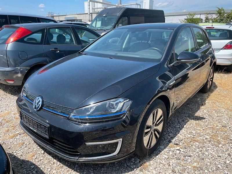Schwarz Gebraucht 2016 VW Golf Limousine | 12.300 € (Fairer Preis) - Bild 1/4