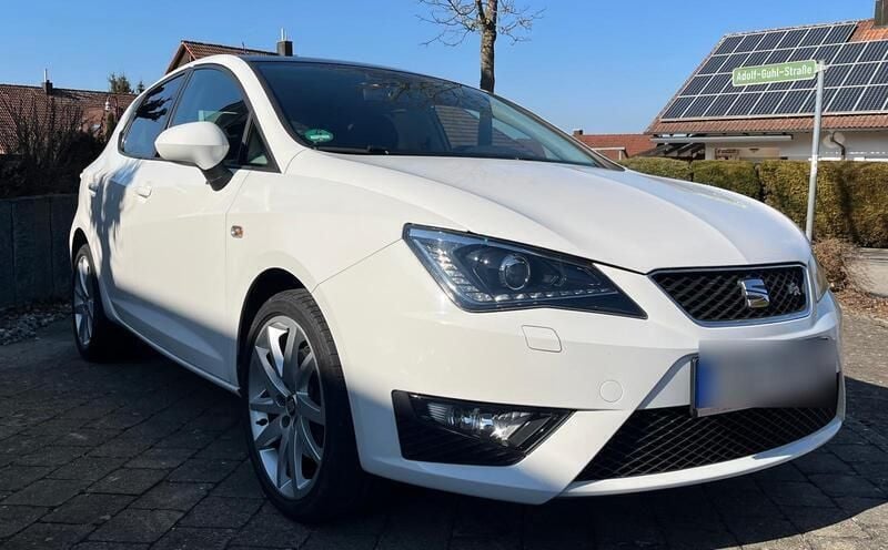 Weiß Gebraucht 2017 Seat Ibiza FR Kleinwagen | 11.750 € - Bild 1/4