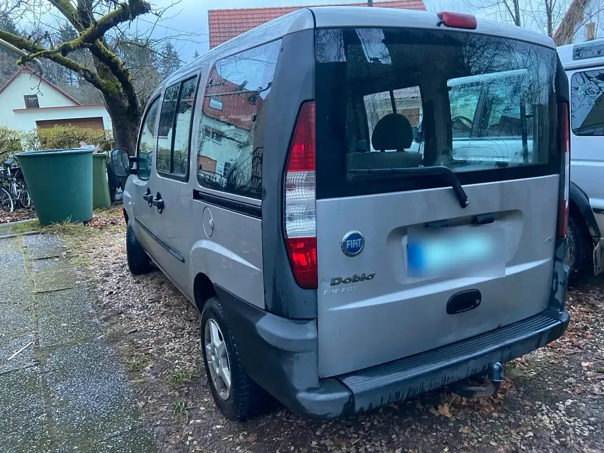 Gebraucht Fiat Doblò 105 PS (77 kW) 2003 Silber Van / Kleinbus