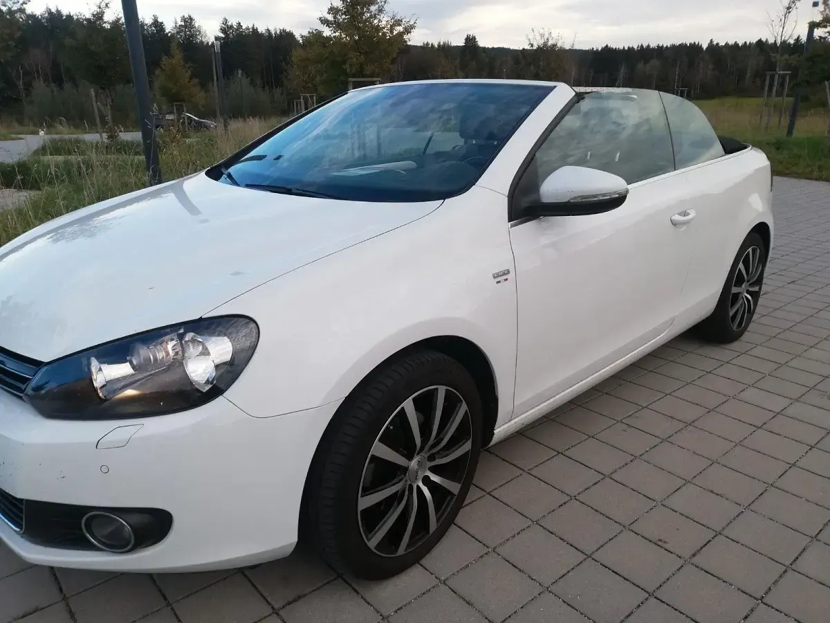 Gebraucht VW Golf Cabriolet Life 122 PS (89 kW) 2013 Weiß Cabrio