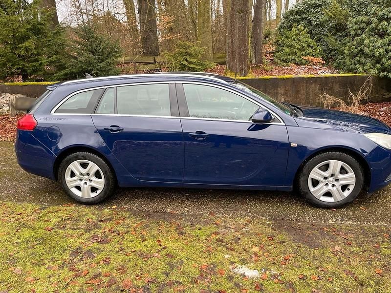 Gebraucht Opel Insignia 160 PS (117 kW) 2009 Blau Kombi