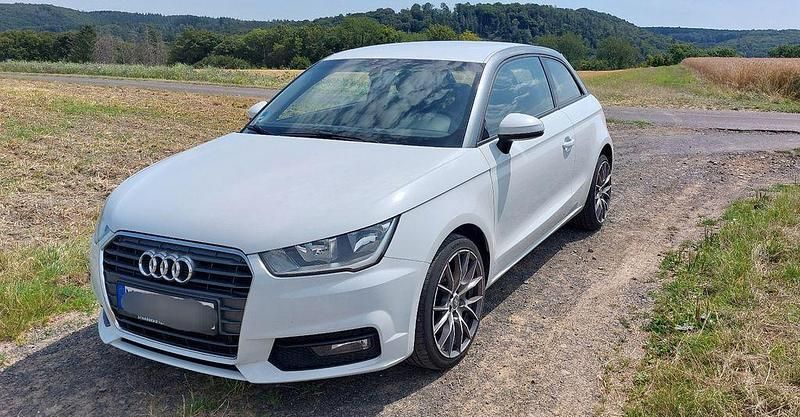 Weiß Gebraucht 2015 Audi A1 Kleinwagen | 9.200 € (Fairer Preis) - Bild 1/4