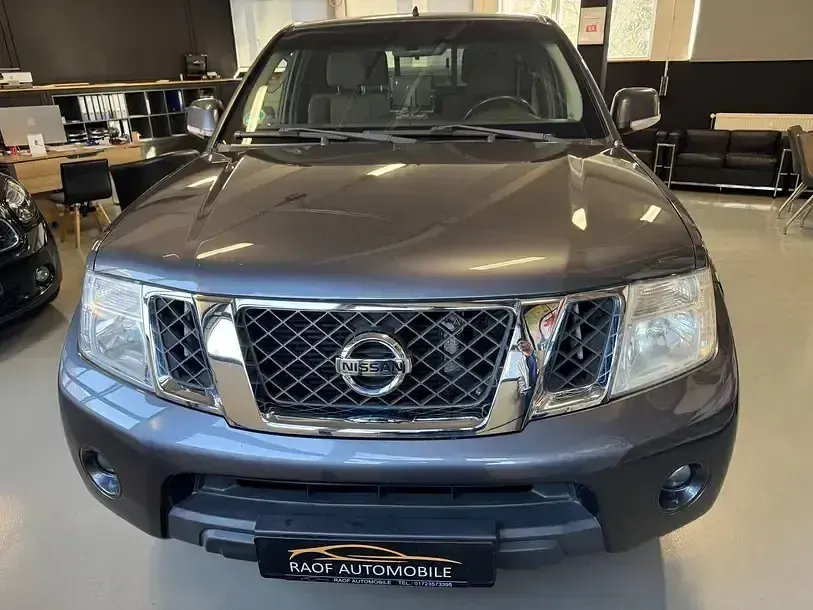 Gebraucht Nissan Navara SE 190 PS (139 kW) 2013 Blau Pickup