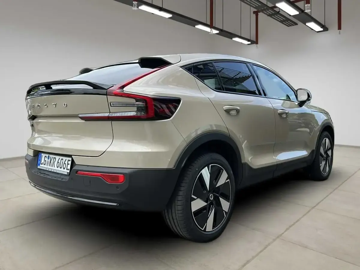 Gebraucht Volvo EC40 Plus 300 kW (408 PS) 2025 Beige SUV