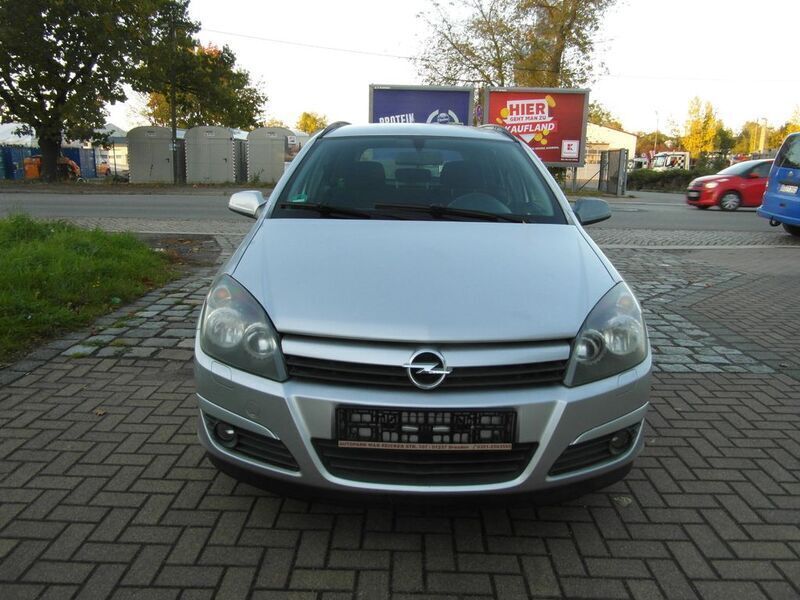Gebraucht Opel Astra 105 PS (77 kW) 2005 Silber Limousine