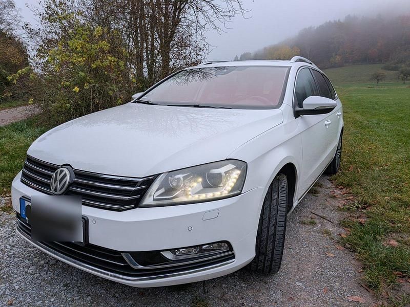 Gebraucht VW Passat Highline 140 PS (102 kW) 2013 Weiß Kombi