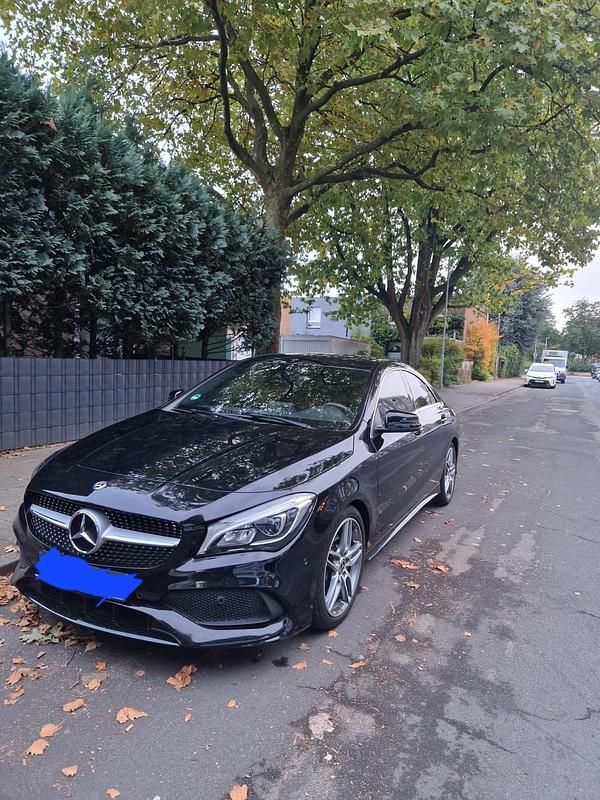 Schwarz Gebraucht 2019 Mercedes CLA180 AMG line Limousine | 18.500 € (Superpreis) - Bild 1/4