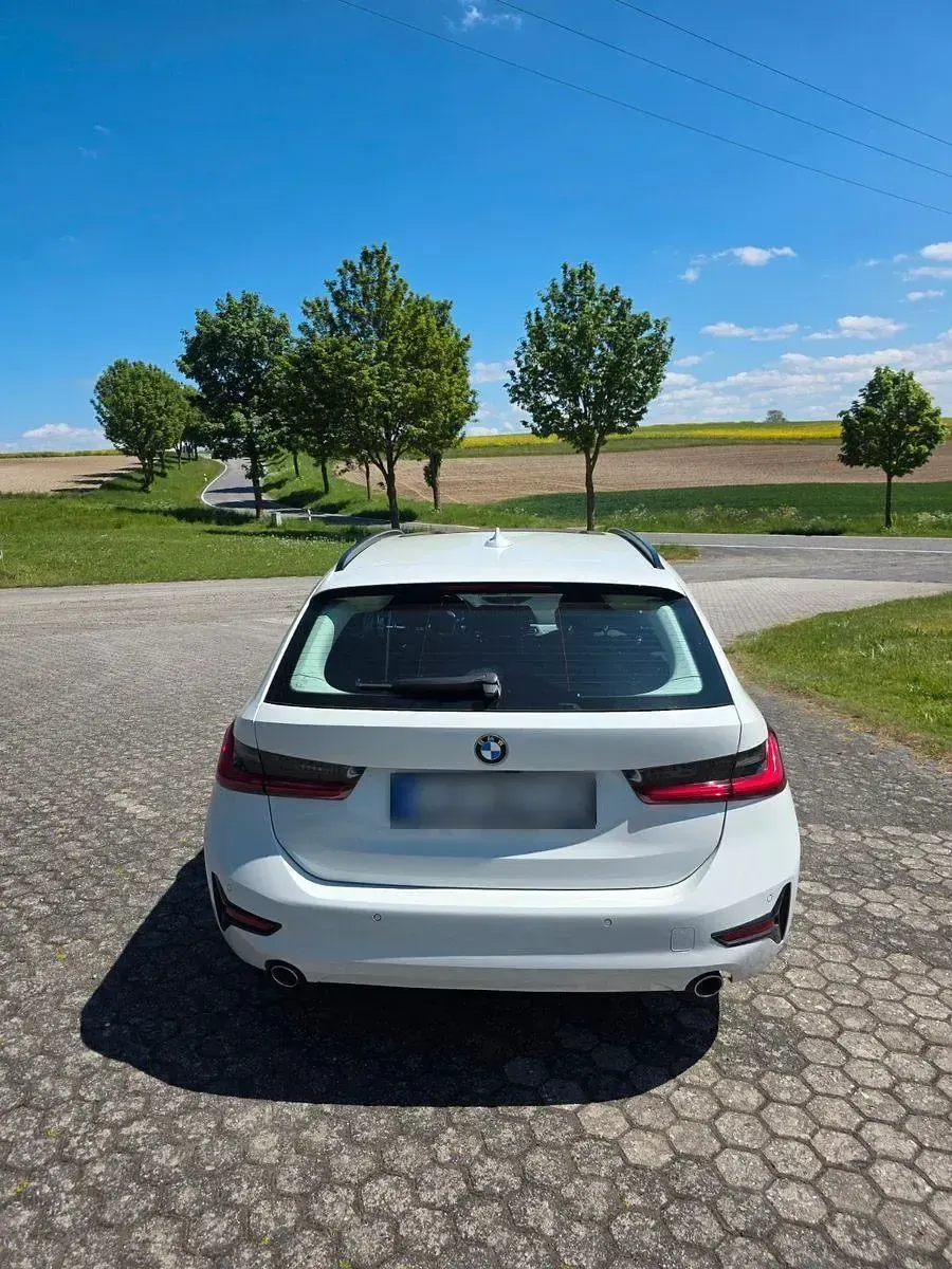 Gebraucht BMW 318 150 PS (110 kW) 2020 Weiß Kombi