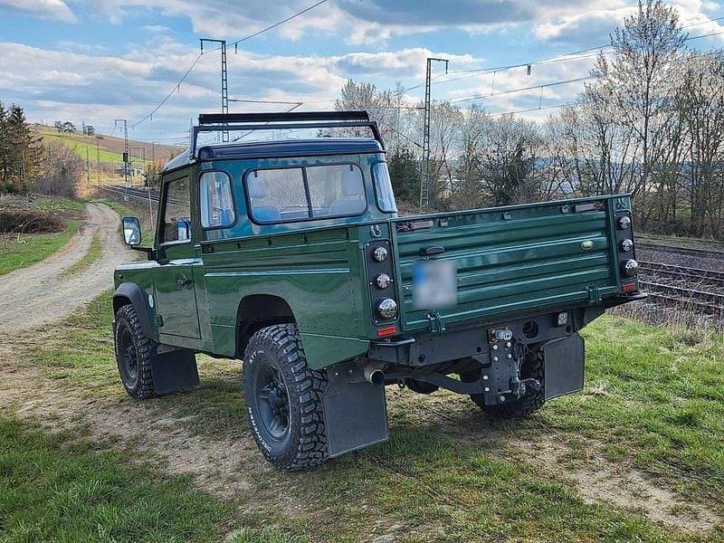 Gebraucht Land Rover Defender 145 PS (106 kW) 2006 Grün SUV
