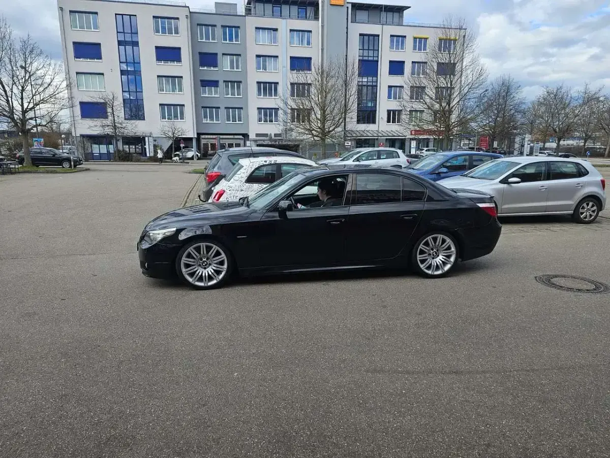Gebraucht BMW 525 218 PS (160 kW) 2007 Schwarz Limousine