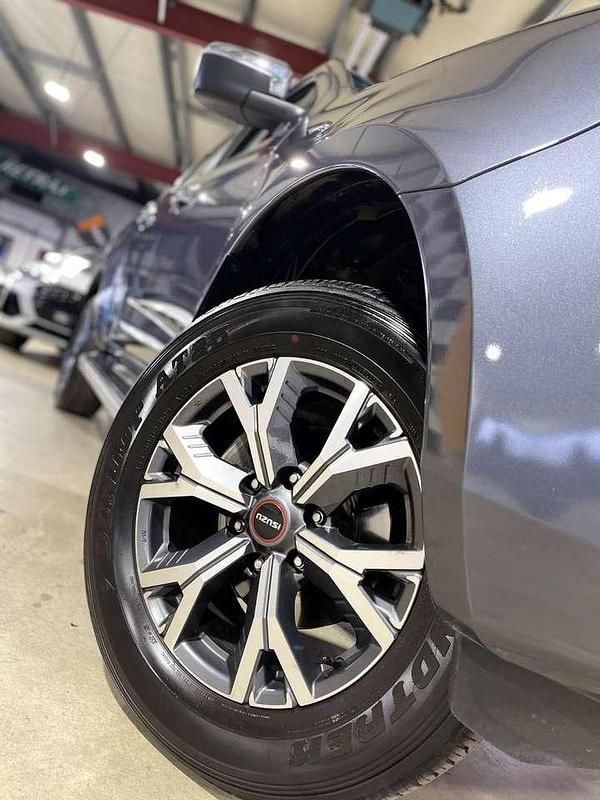 Gebraucht Isuzu D-Max 163 PS (119 kW) 2024 Grau Abholung