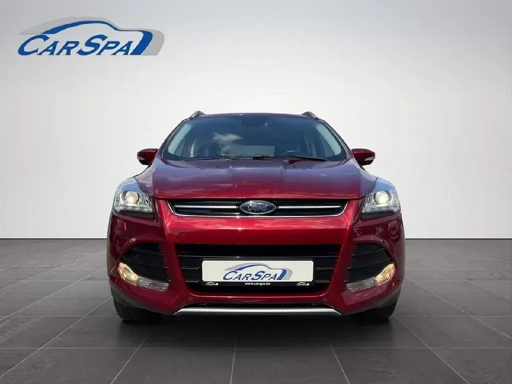 Gebraucht Ford Kuga Titanium 150 PS (110 kW) 2016 Rubyrot (metallic) SUV