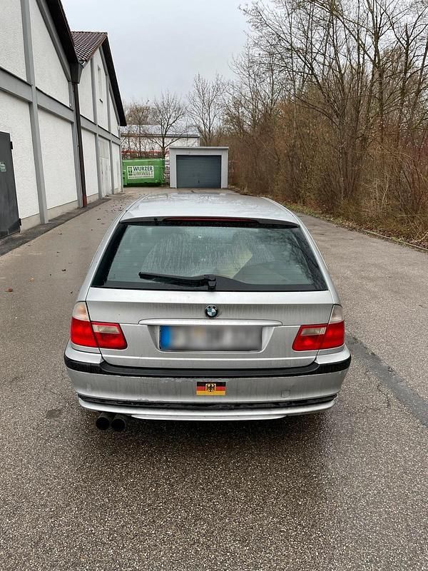 Gebraucht BMW 320 150 PS (110 kW) 2000 Silber Kombi