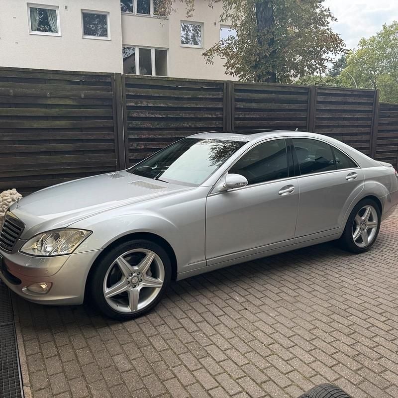 Silber Gebraucht 2005 Mercedes S350 Limousine | 15.000 € (Teuer) - Bild 1/4