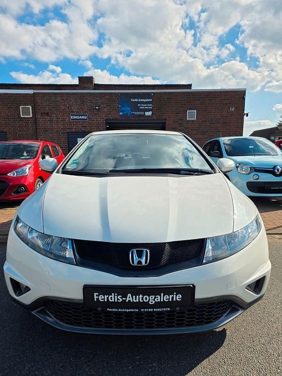Gebraucht Honda Civic 99 PS (72 kW) 2011 Weiß Limousine