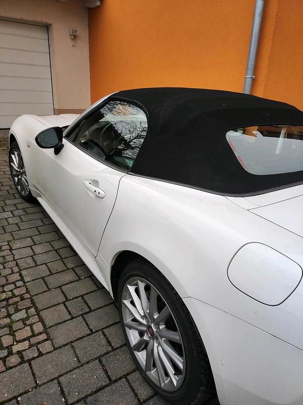 Gebraucht Fiat 124 Lusso 140 PS (102 kW) 2017 Weiß Cabrio