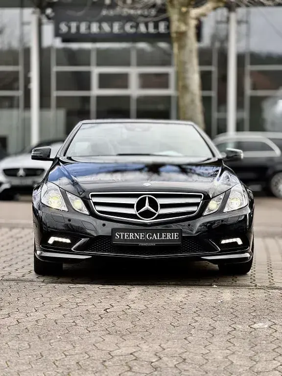 Gebraucht Mercedes E350 AMG line 231 PS (169 kW) 2011 Schwarz Cabrio