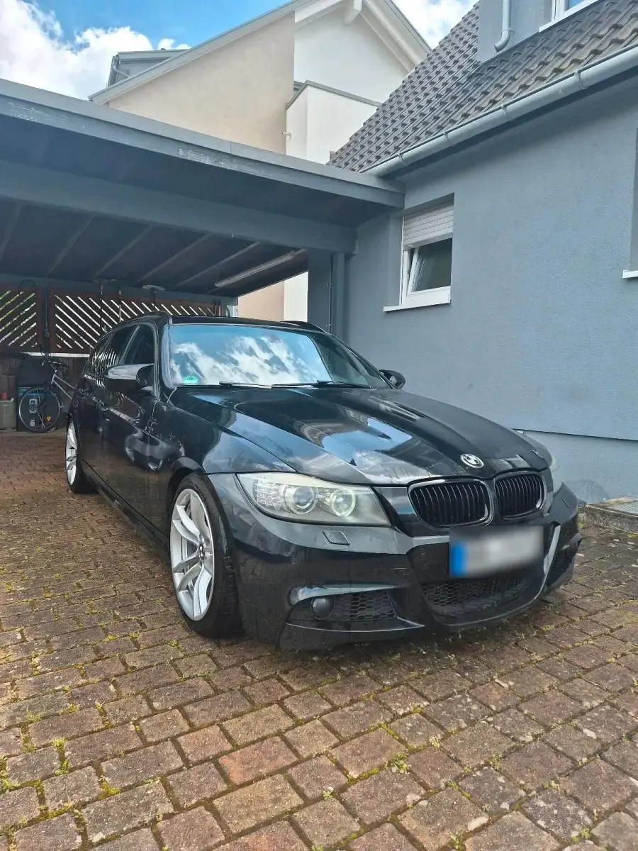 Gebraucht BMW 330 Comfort Edition 340 PS (250 kW) 2011 Schwarz Kombi