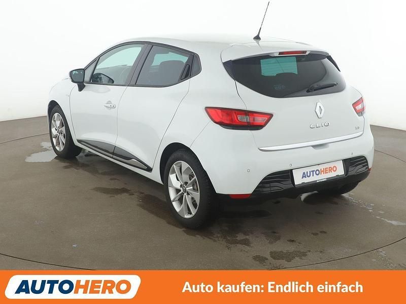 Gebraucht Renault Clio IV LIMITED 90 PS (66 kW) 2016 Weiß Limousine