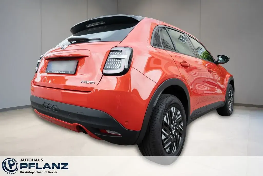 Gebraucht Fiat 600 101 PS (74 kW) 2025 Orange SUV