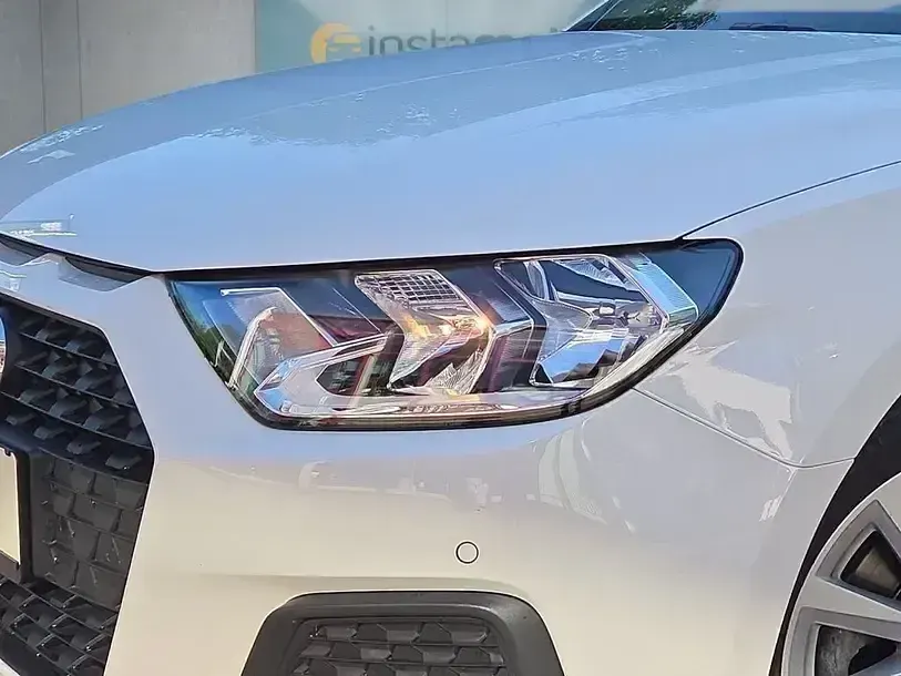 Używany Audi A1 2024 Biały SUV