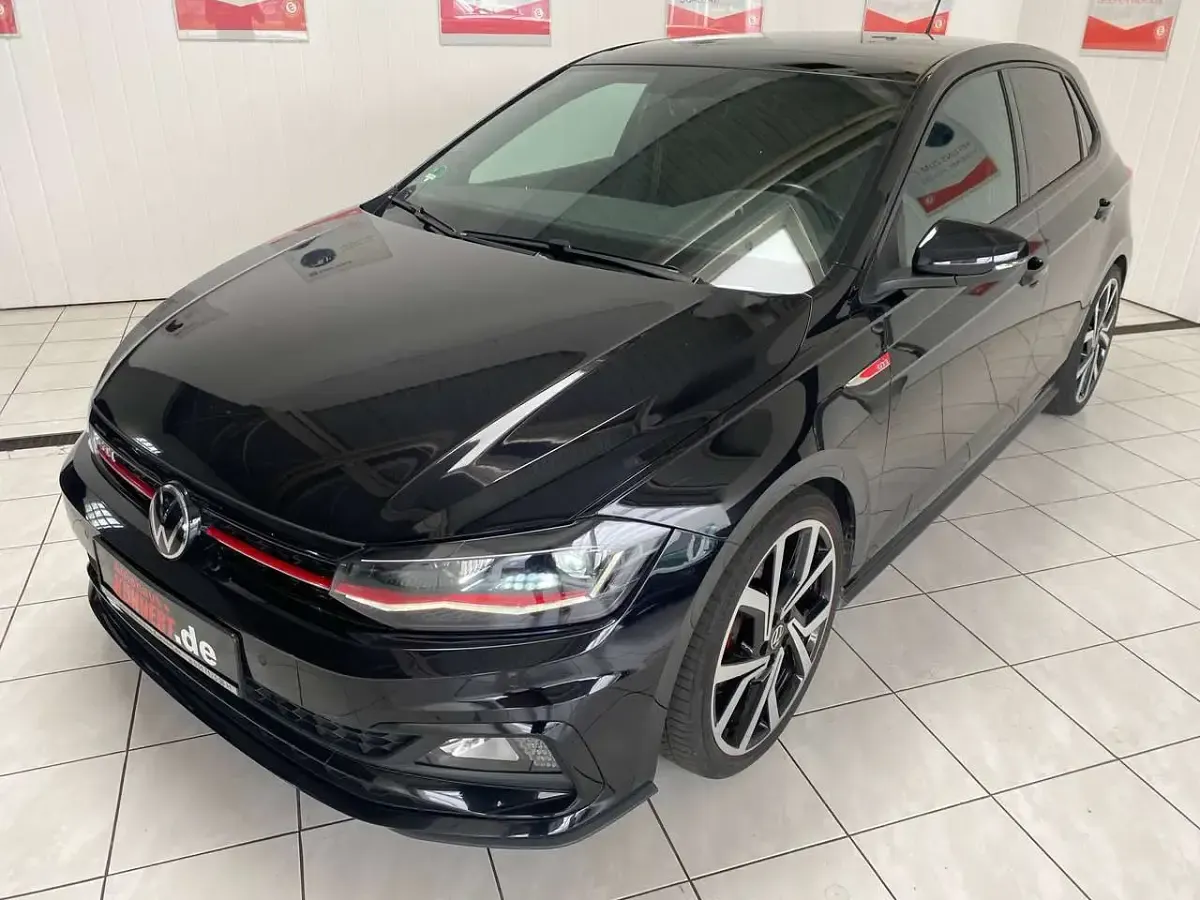 Gebraucht VW Polo Beats 207 PS (152 kW) 2022 Deep black pearlescent Kleinwagen