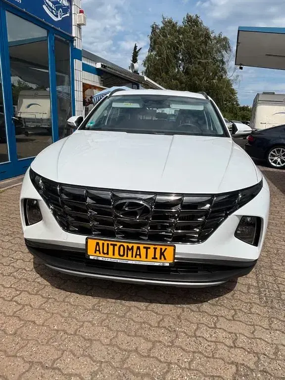 Gebraucht Hyundai Tucson Select 150 PS (110 kW) 2023 Weiß SUV