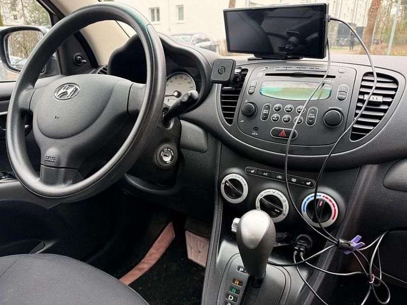 Gebraucht Hyundai i10 Classic 70 PS (51 kW) 2010 Grau Kleinwagen