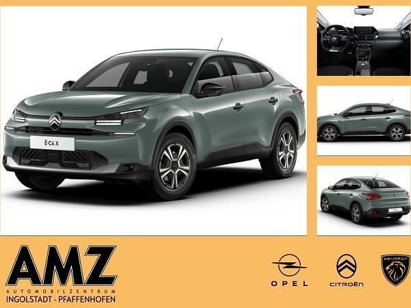Grün (manhattangrün) Neu 2025 Citroën e-C4 SUV | 29.490 € - Bild 1/4