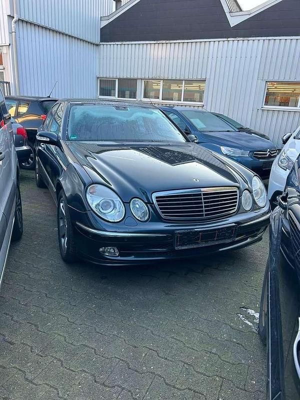 Gebraucht Mercedes E320 Avantgarde 224 PS (164 kW) 2003 Limousine