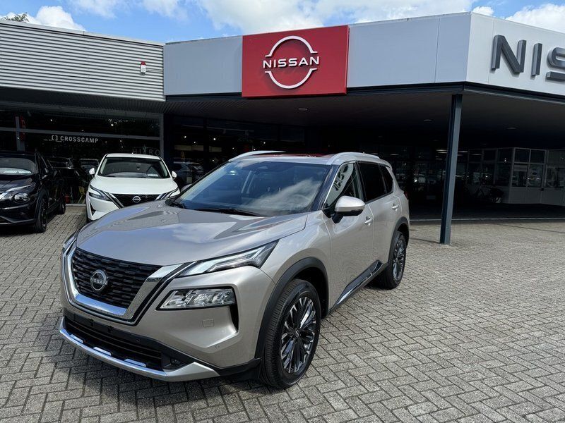 Silber Neu 2024 Nissan X-Trail Tekna SUV | 44.980 € - Bild 1/4