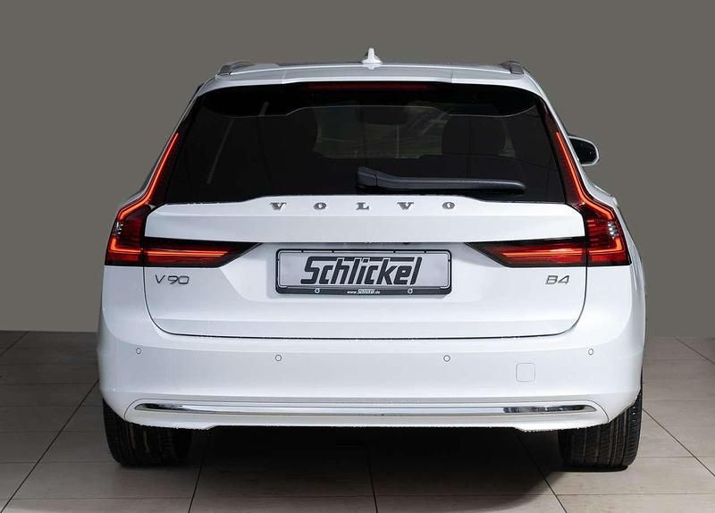 Gebraucht Volvo V90 Plus 197 PS (144 kW) 2025 Crystal white pearl met. Kombi