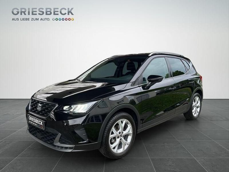 Mitternachtsschwarz Gebraucht 2024 Seat Arona FR SUV | 19.420 € (Fairer Preis) - Bild 1/4