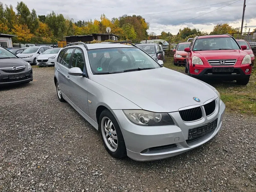 Gebraucht BMW 318 129 PS (94 kW) 2007 Silber Kombi