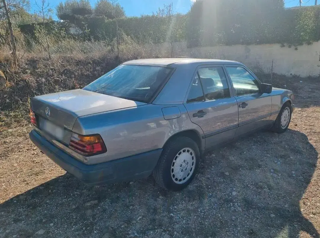 Gebraucht Mercedes E300 1986 Grau Limousine