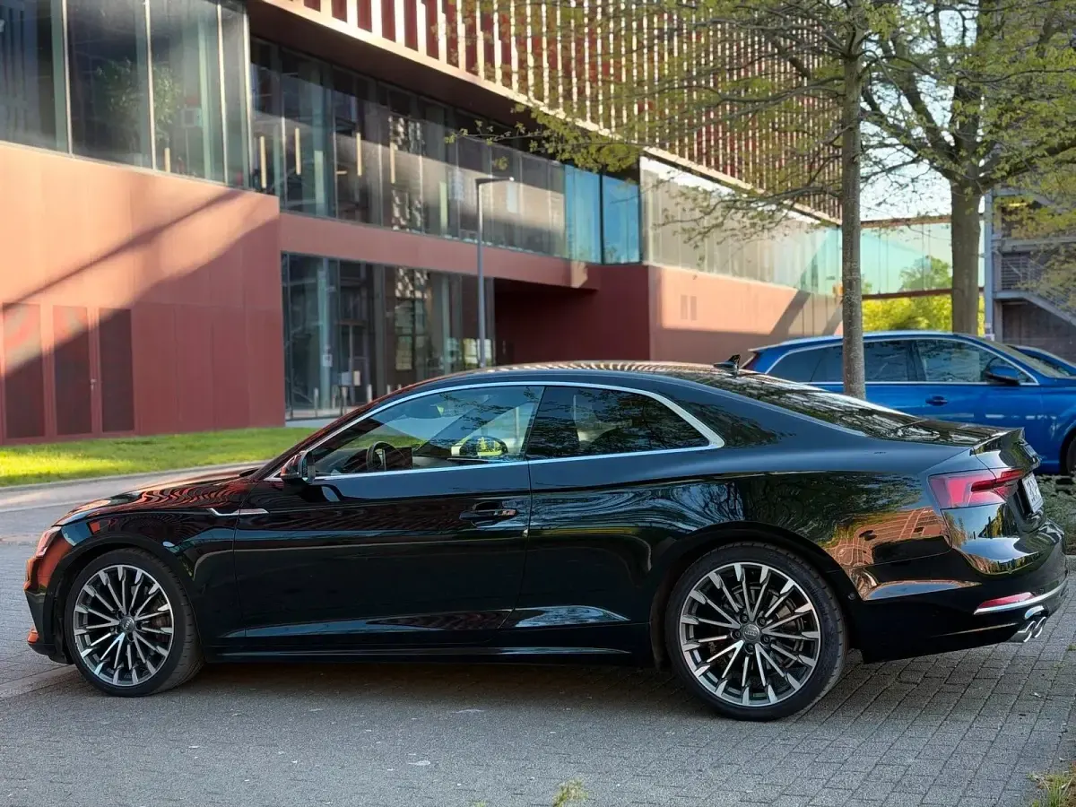 Second-hand Audi A5 Sport 190 CP (139 kW) 2018 Negru Coupe