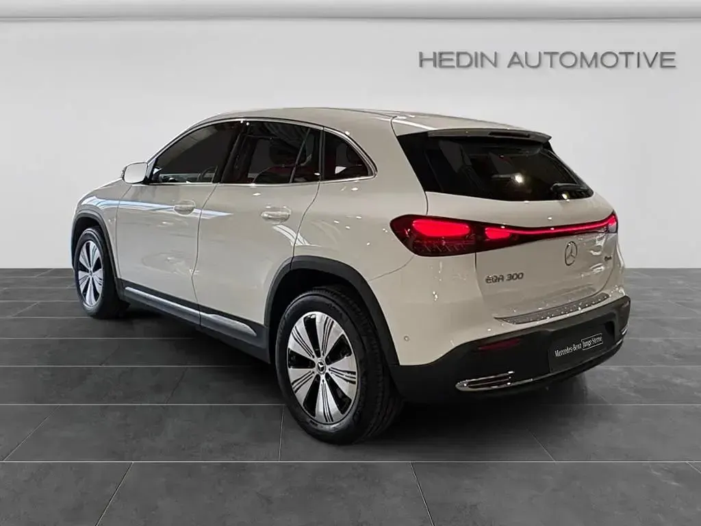 Gebraucht Mercedes EQA300 Progressive 167 kW (228 PS) 2025 Weiß SUV