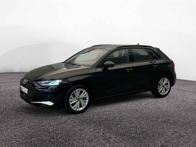 Gebraucht Audi A3 Advanced Plus 150 PS (110 kW) 2024 Mythosschwarz metallic Limousine