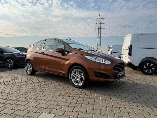 Gebraucht Ford Fiesta Titanium 80 PS (58 kW) 2013 Braun Kleinwagen