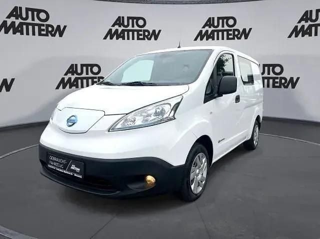Gebraucht Nissan e-NV200 80 kW (109 PS) 2020 Weiß Van / Kleinbus