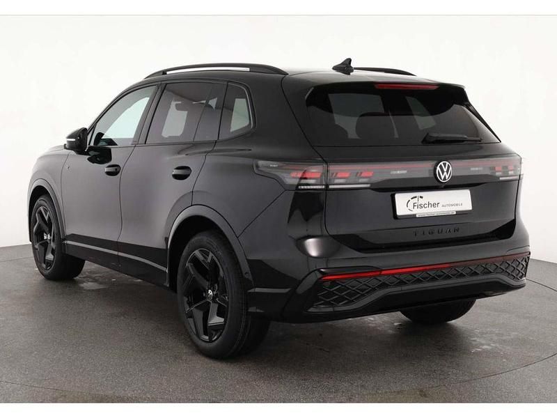 Neu VW Tiguan Style 150 PS (110 kW) 2025 Schwarz SUV